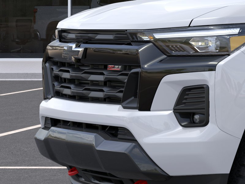 New 2026 Summit White Chevrolet Z71 image 37
