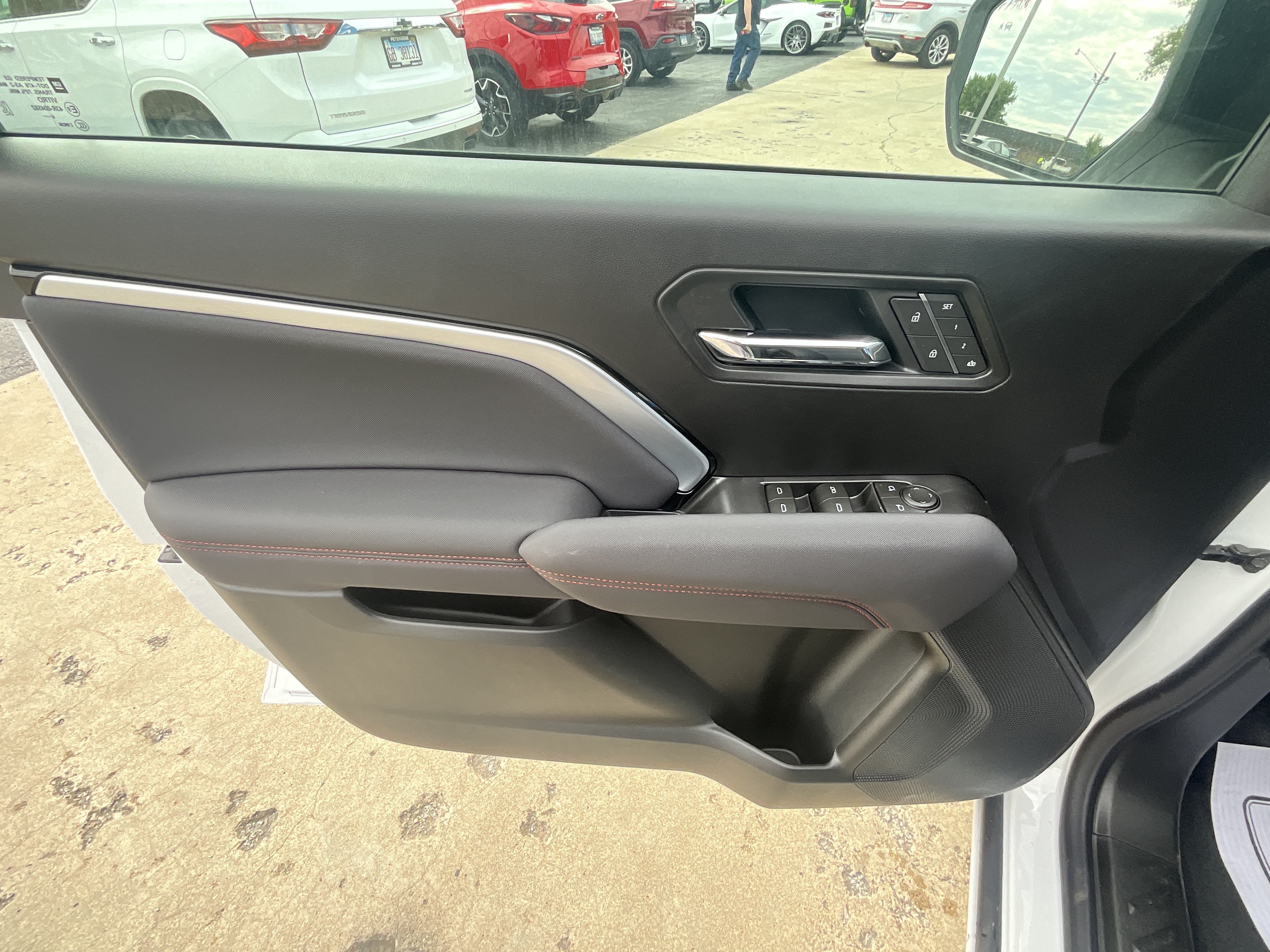 2026 Chevrolet Colorado Z71 - Photo 15