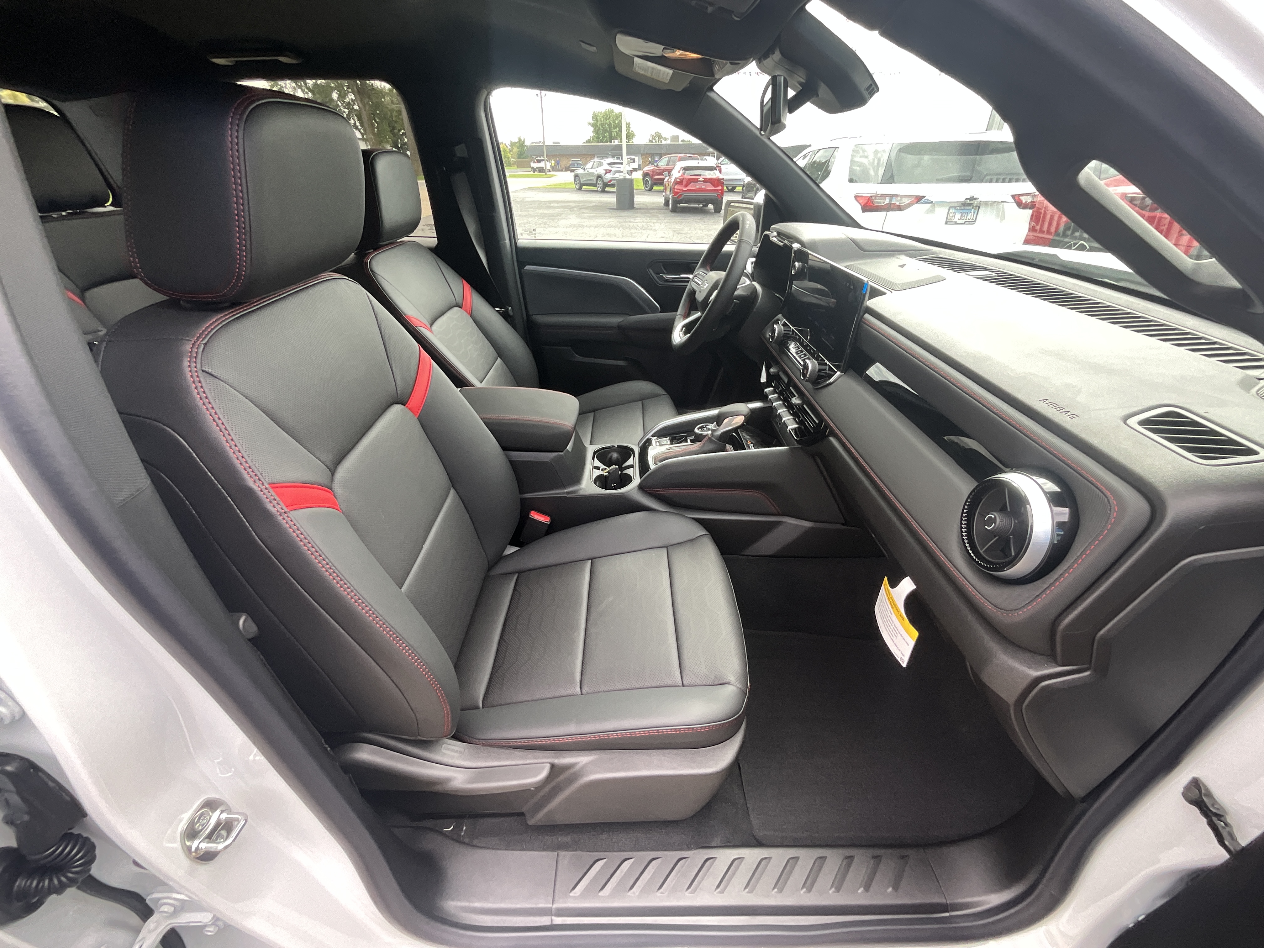 2026 Chevrolet Colorado Z71 - Photo 20