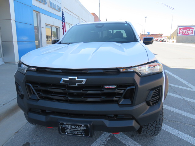 Used 2024 Summit White Chevrolet Trail Boss image 4
