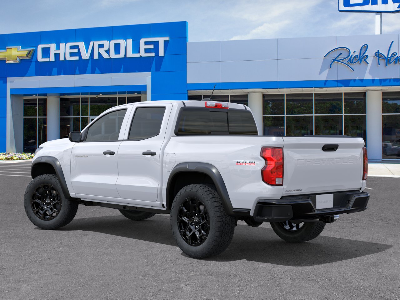 New 2026 Summit White Chevrolet Trail Boss image 29
