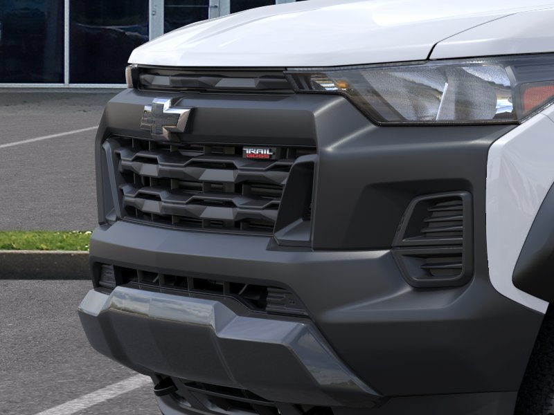New 2026 Summit White Chevrolet Trail Boss image 39