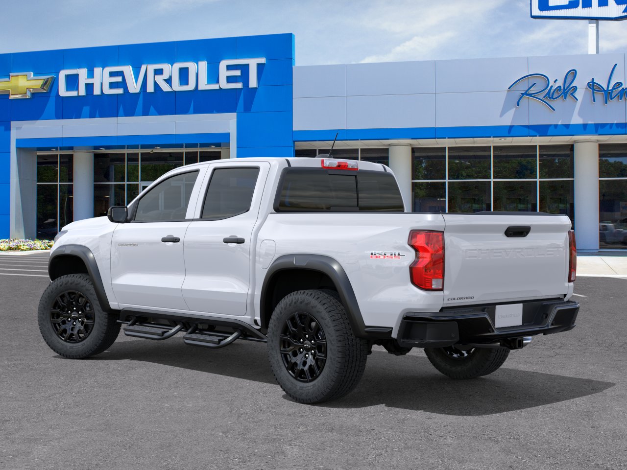 New 2026 Summit White Chevrolet Trail Boss image 29
