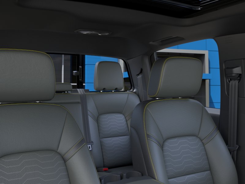 New 2026 Summit White Chevrolet ZR2 image 24