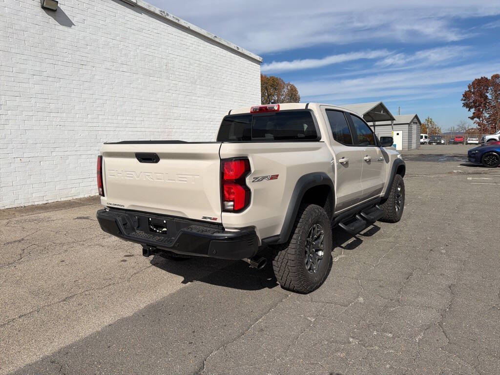 2026 Chevrolet Colorado ZR2 photo 2