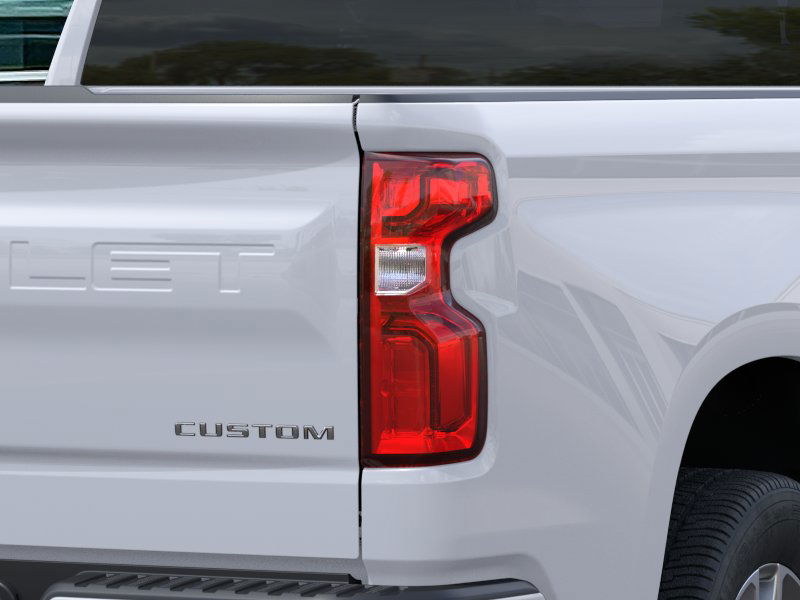 New 2026 Summit White Chevrolet Custom image 36