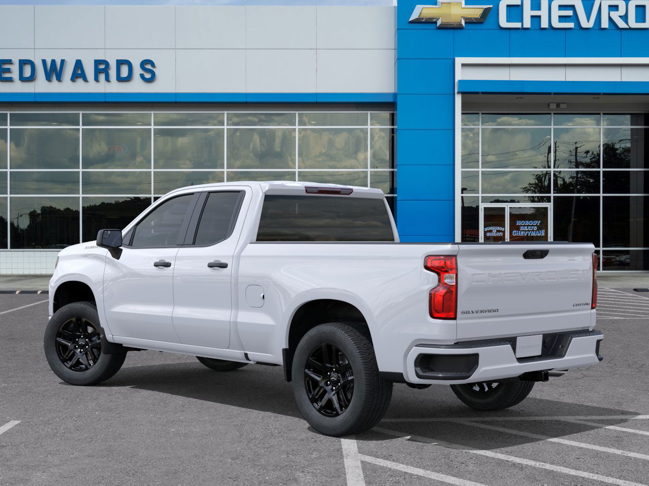2026 Chevrolet Silverado Custom photo 2