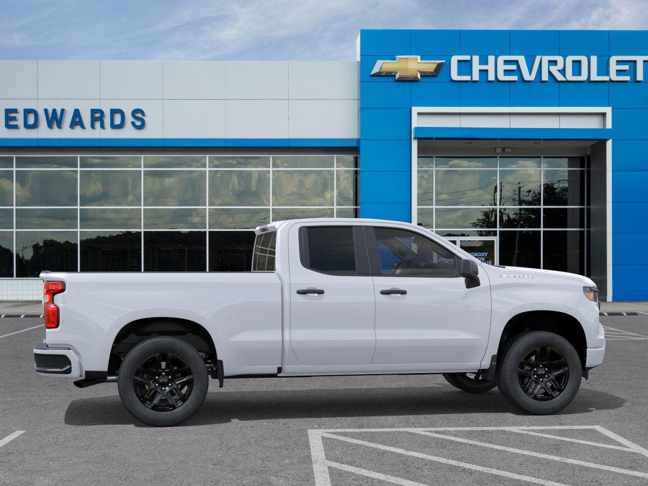 2026 Chevrolet Silverado Custom photo 4