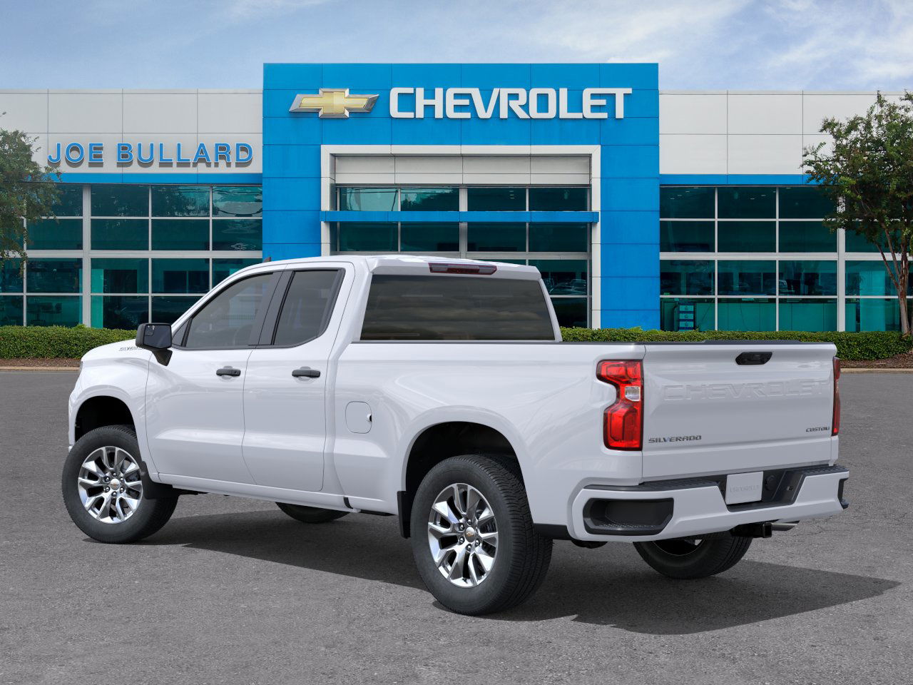 2026 Chevrolet Silverado 1500 Custom photo 2