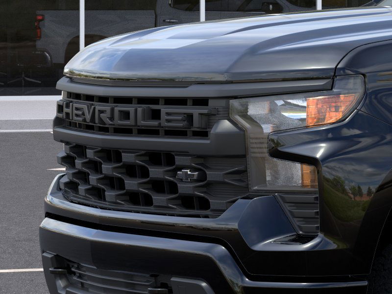 2025 Chevrolet Silverado 1500 Custom photo 13