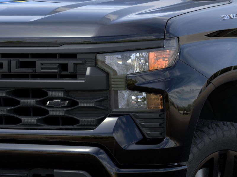 2025 Chevrolet Silverado 1500 Custom photo 9