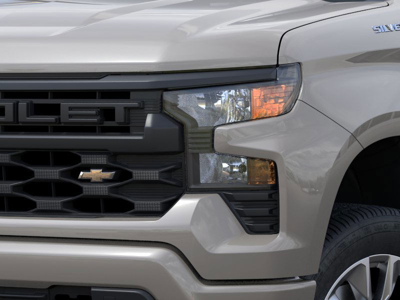 2026 Chevrolet Silverado Custom photo 10