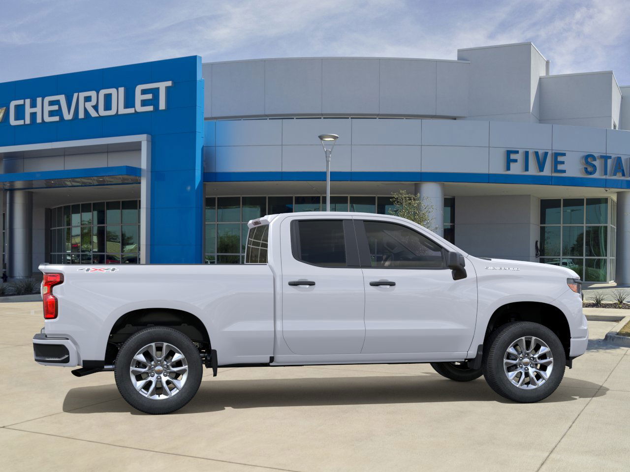 2025 Chevrolet Silverado 1500 Custom photo 5