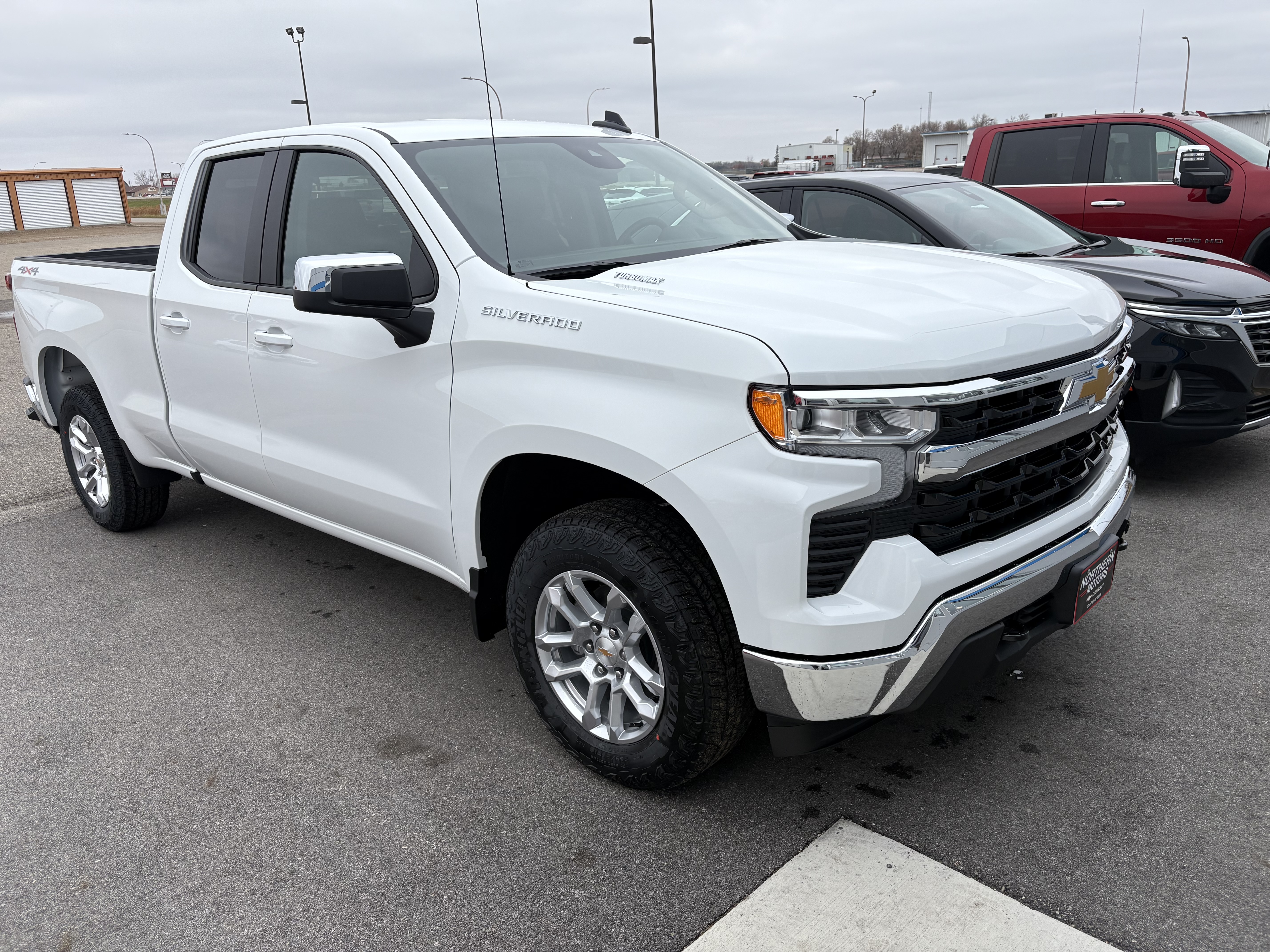 2025 Chevrolet Silverado 1500 LT