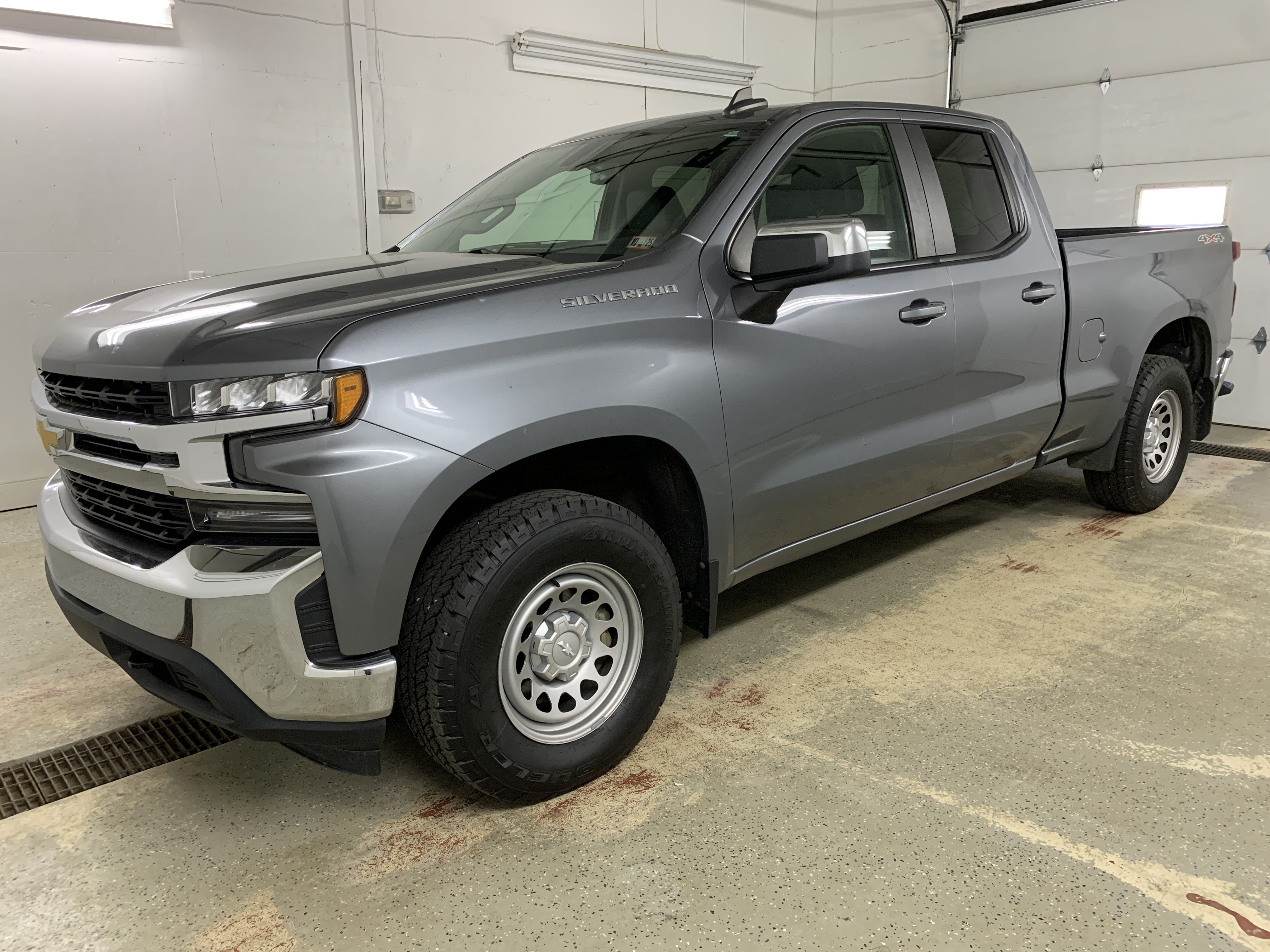 Used 2019 Chevrolet Silverado 1500 LT with VIN 1GCRYDED4KZ316082 for sale in Warren, PA