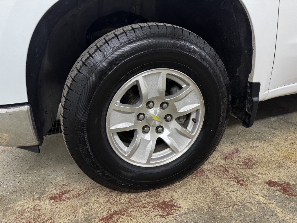 Used 2024 Summit White Chevrolet WT image 12