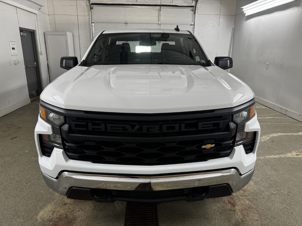 Used 2024 Summit White Chevrolet WT image 3