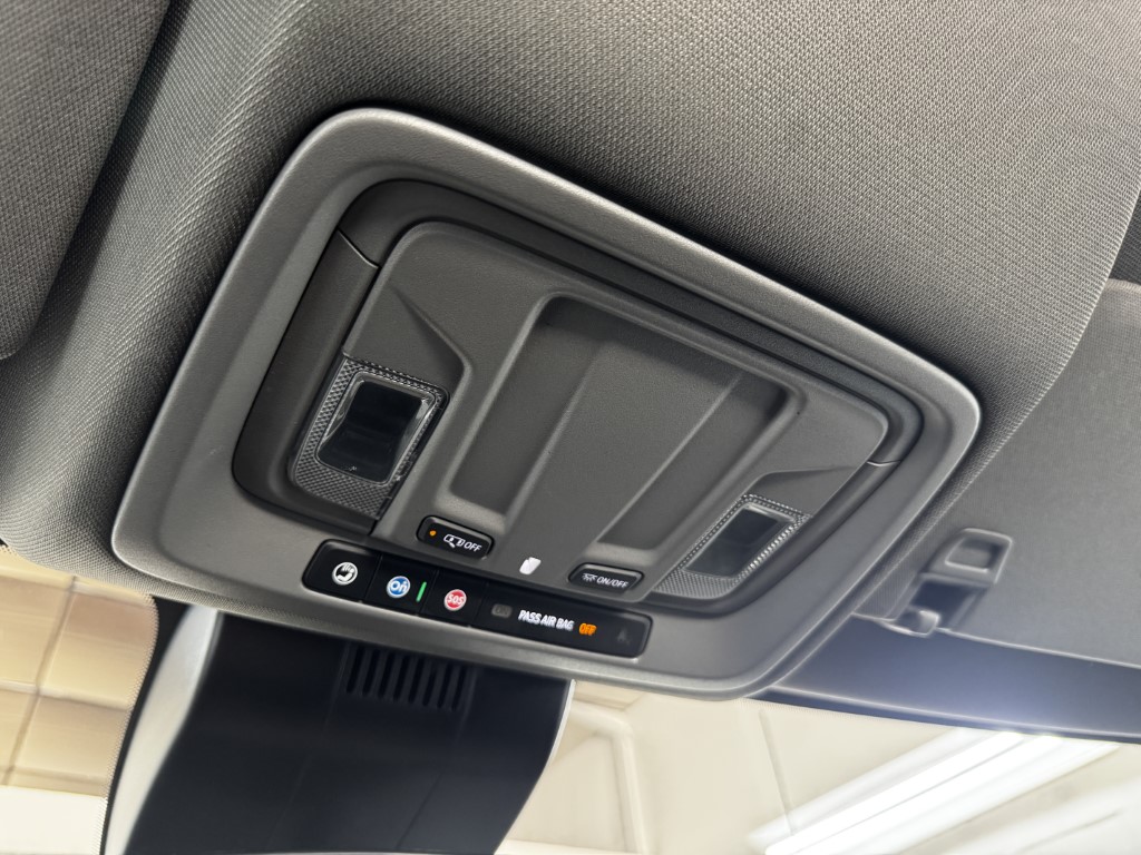Used 2024 Summit White Chevrolet WT image 39