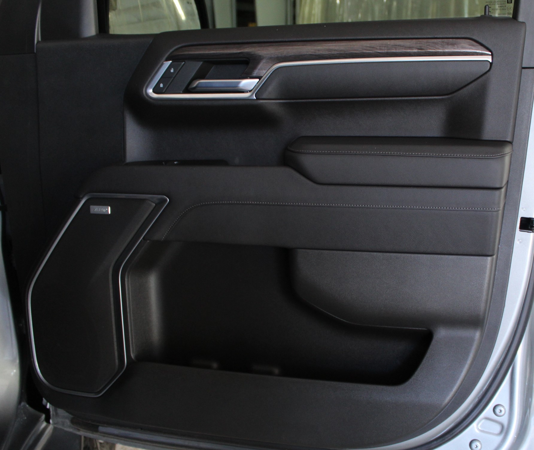 2023 Chevrolet Silverado 1500 LTZ photo 10
