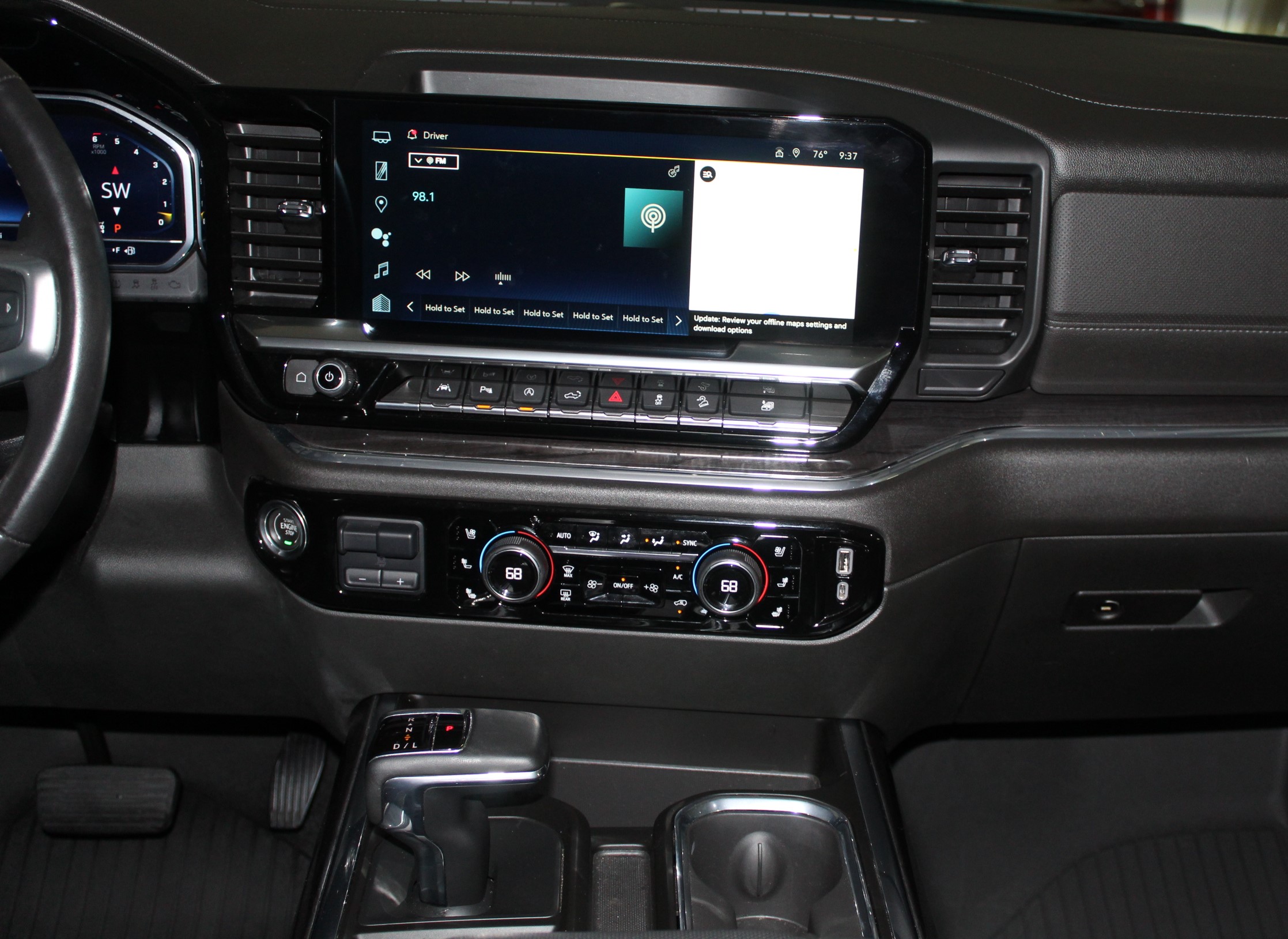 2023 Chevrolet Silverado 1500 LTZ photo 15