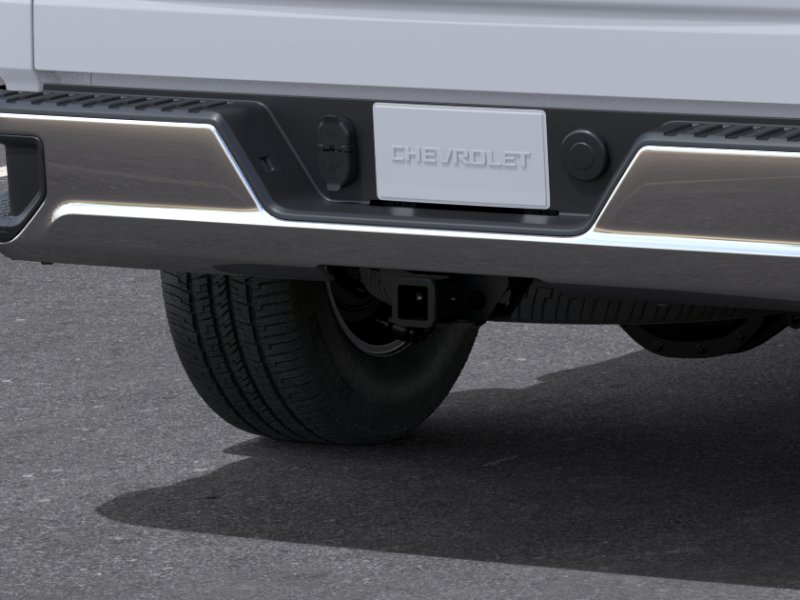 New 2026 Summit White Chevrolet WT image 14