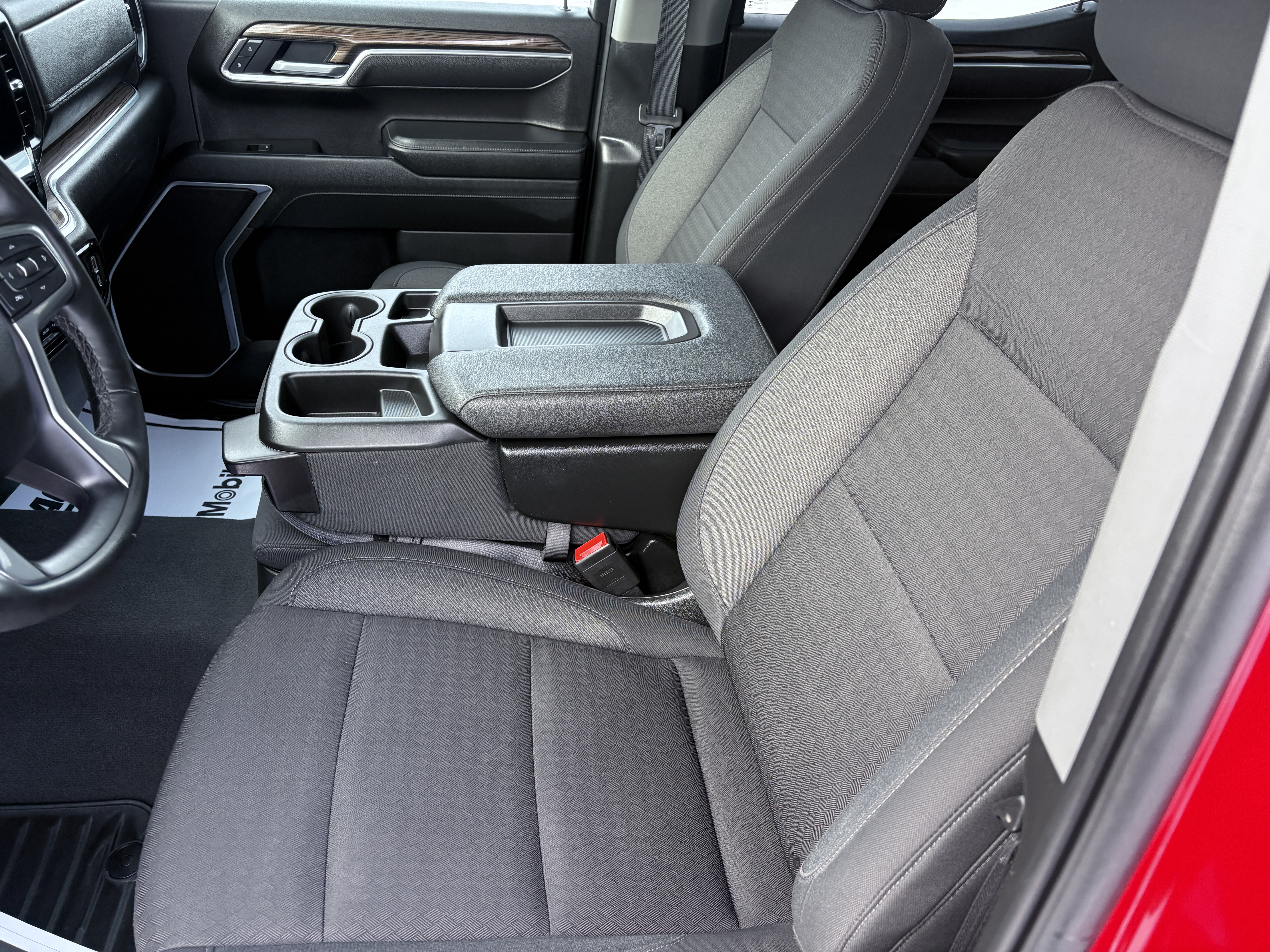 2025 Chevrolet Silverado 1500 LT - Photo 8