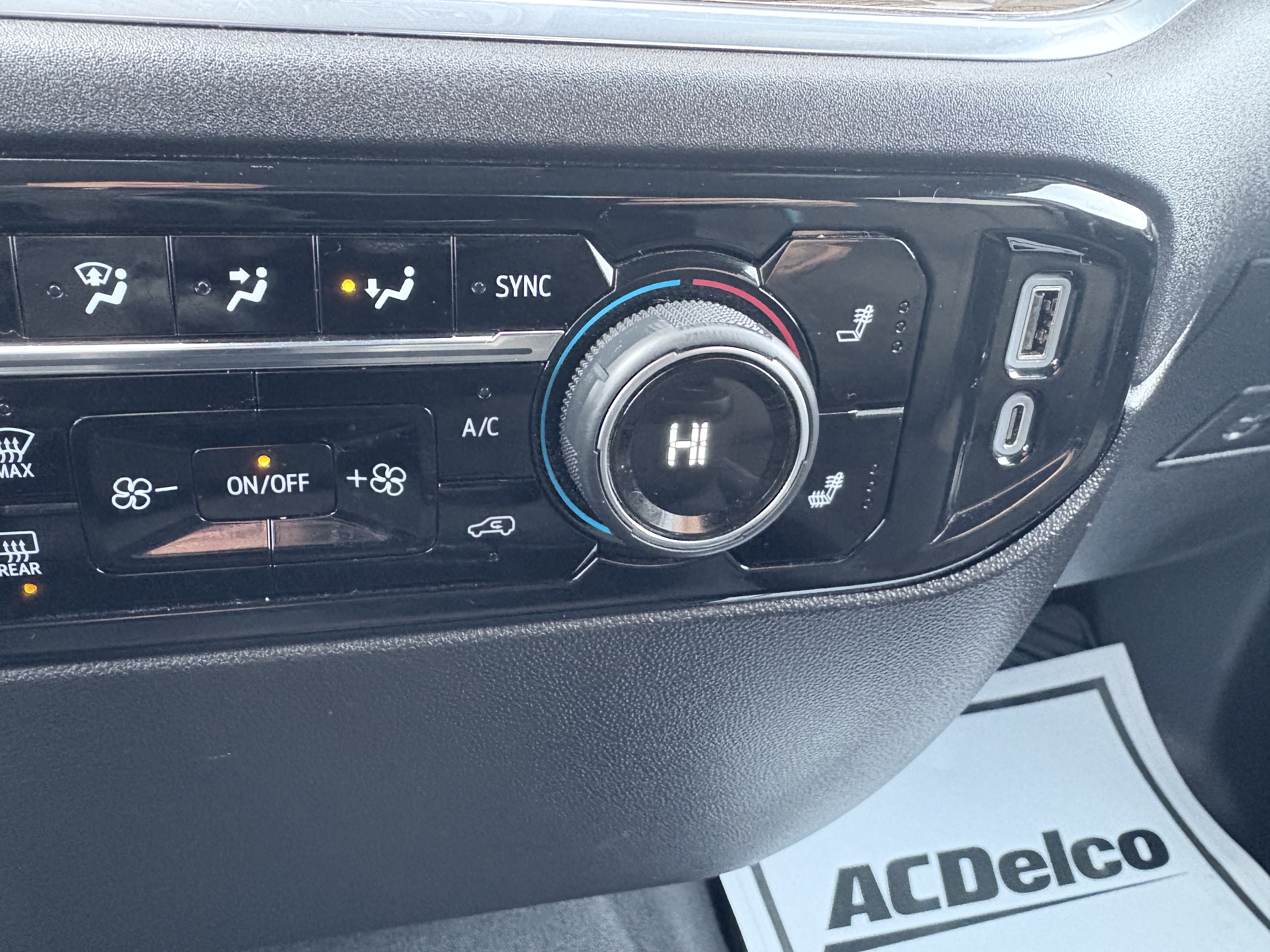 2025 Chevrolet Silverado 1500 LT - Photo 16