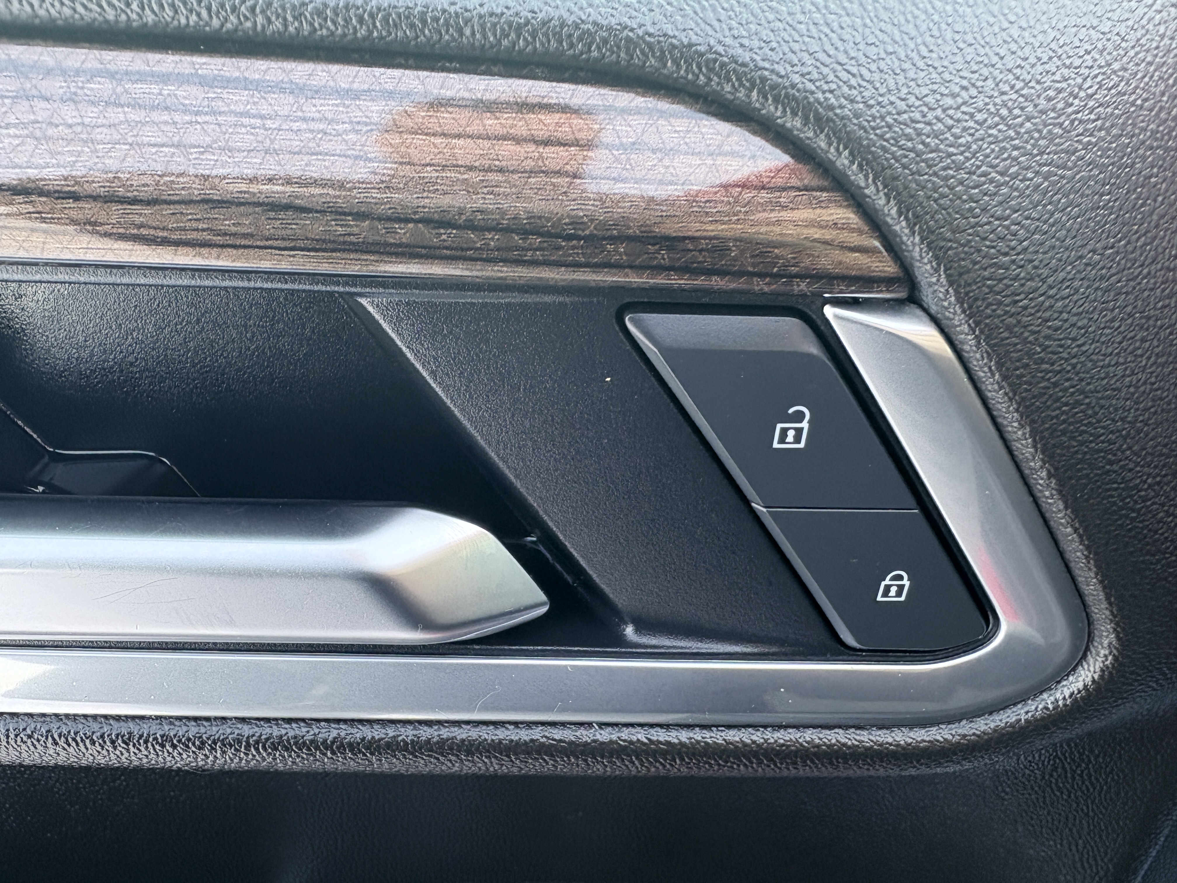 2025 Chevrolet Silverado 1500 LT - Photo 11