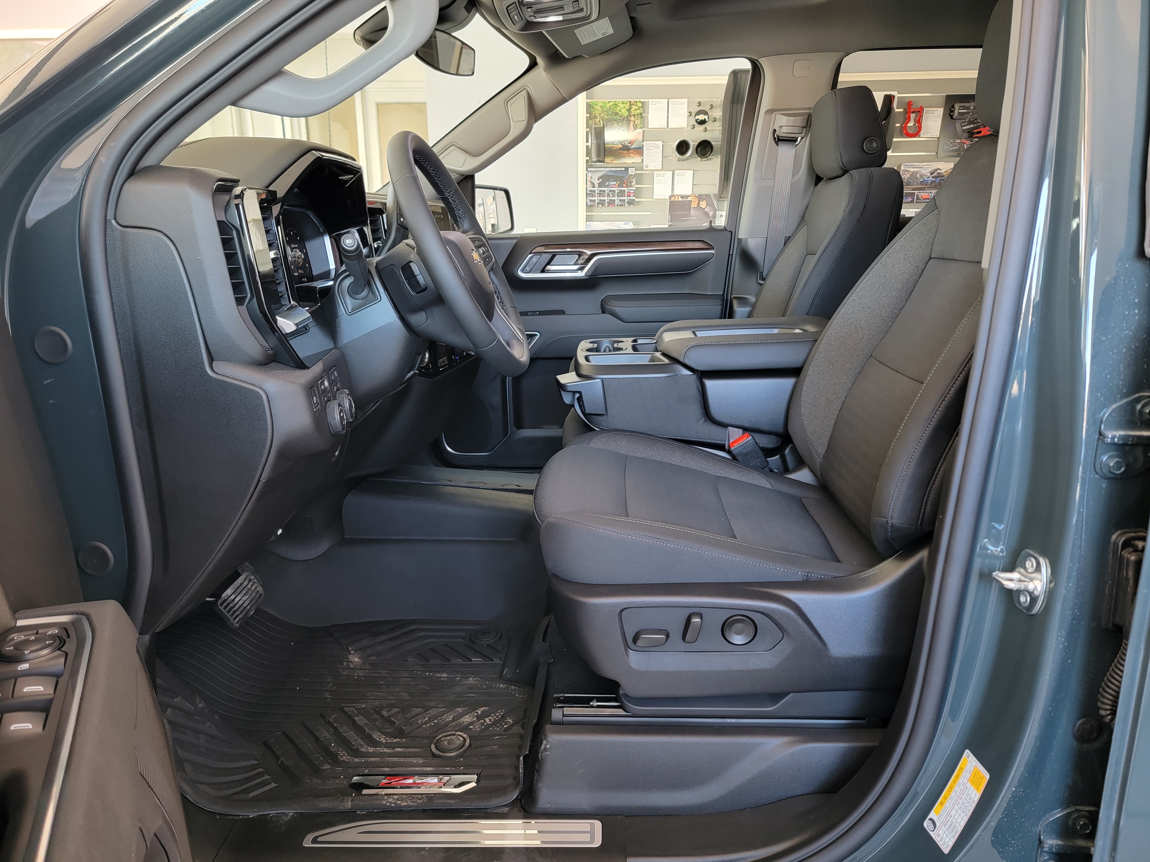 2026 Chevrolet Silverado 1500 LT - Photo 15