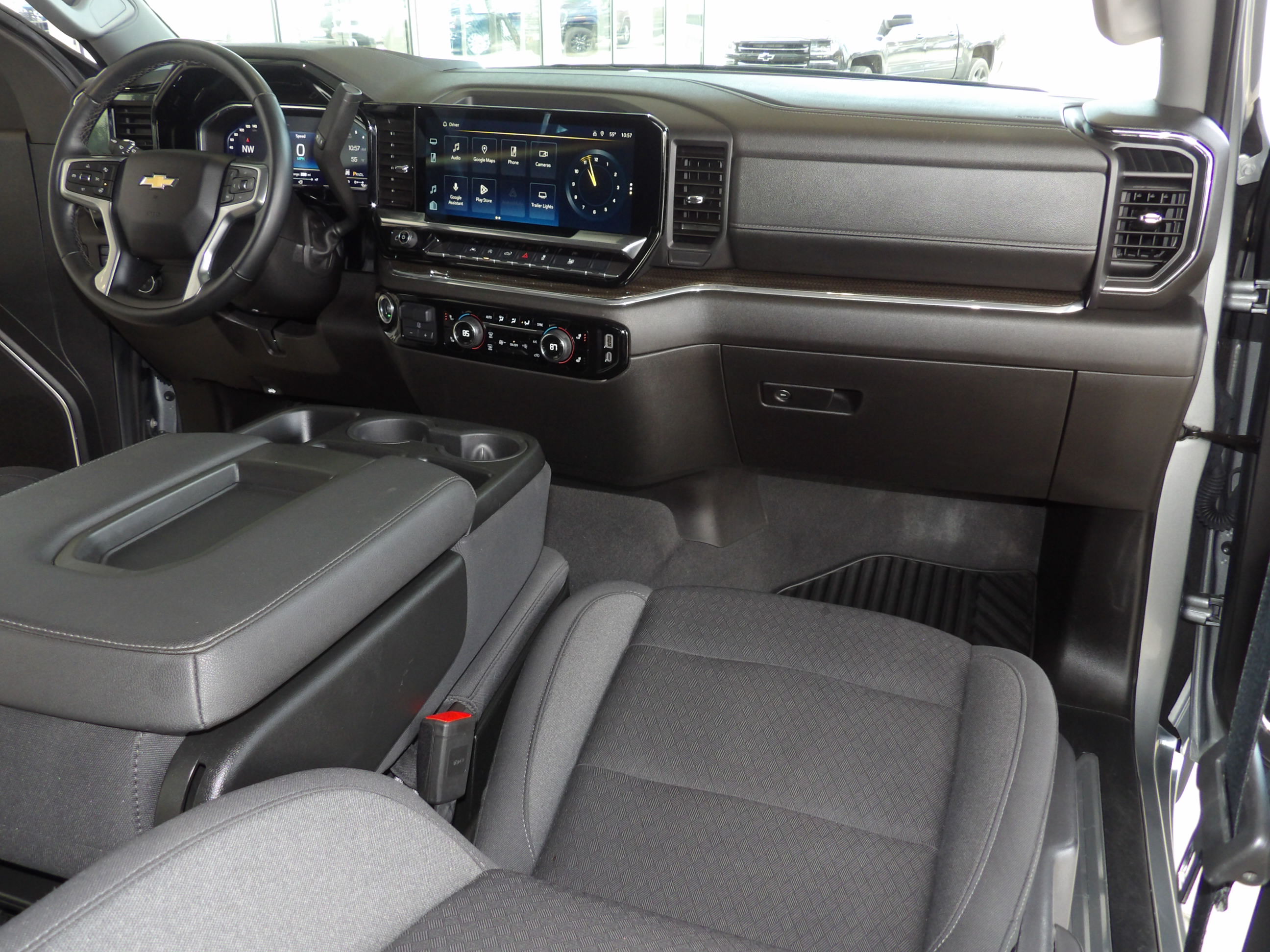 2025 Chevrolet Silverado 1500 LT - Photo 8