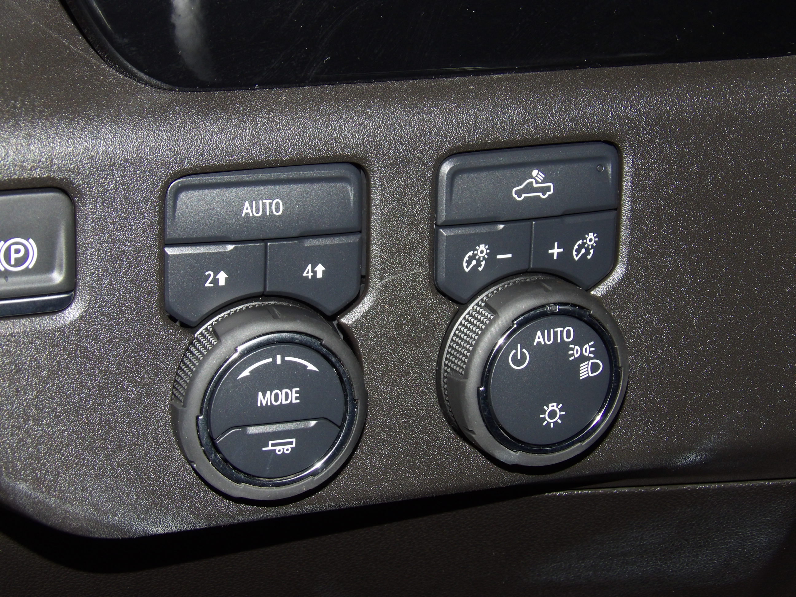 2025 Chevrolet Silverado 1500 LT - Photo 27
