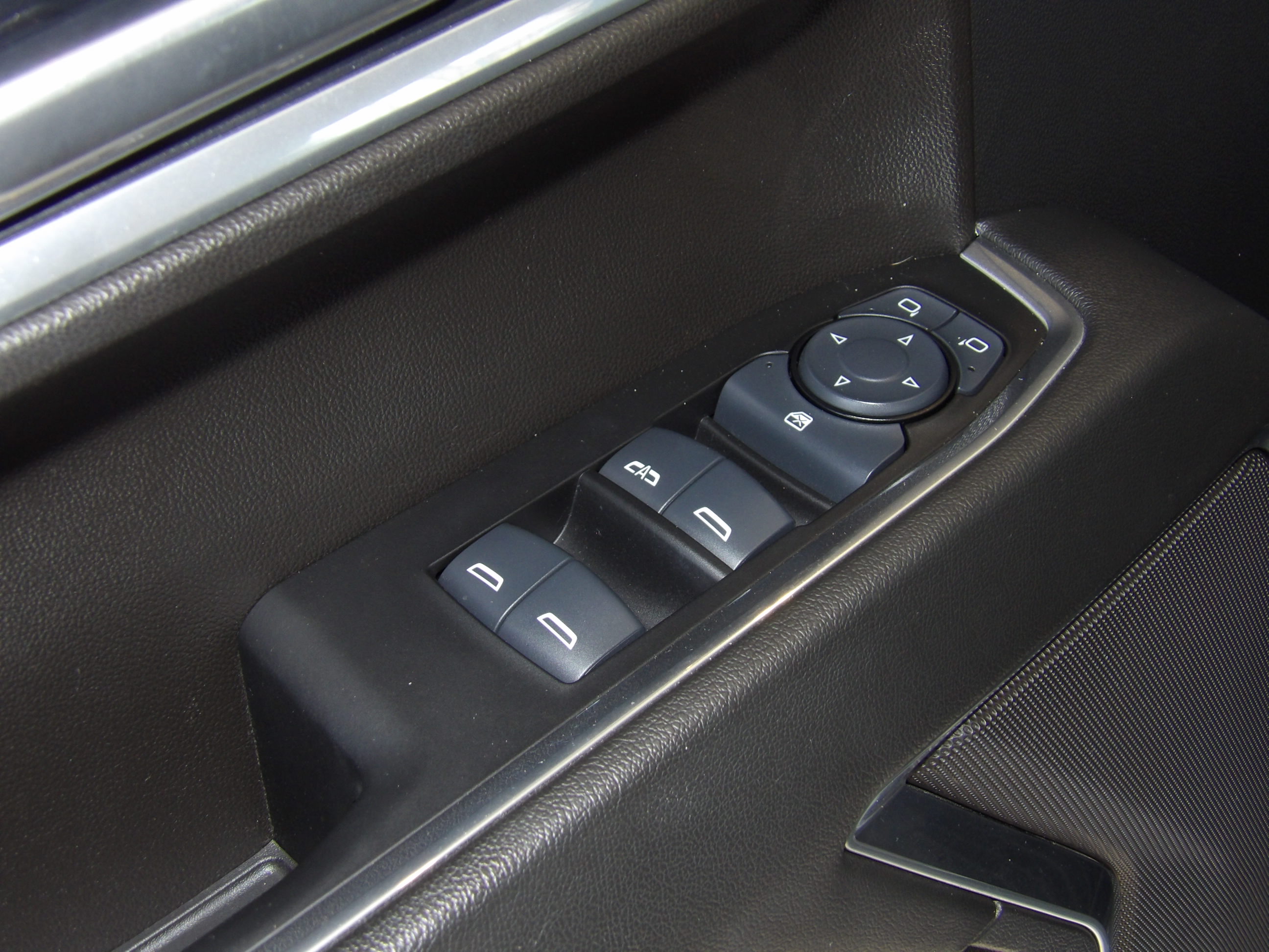 2025 Chevrolet Silverado 1500 LT - Photo 20