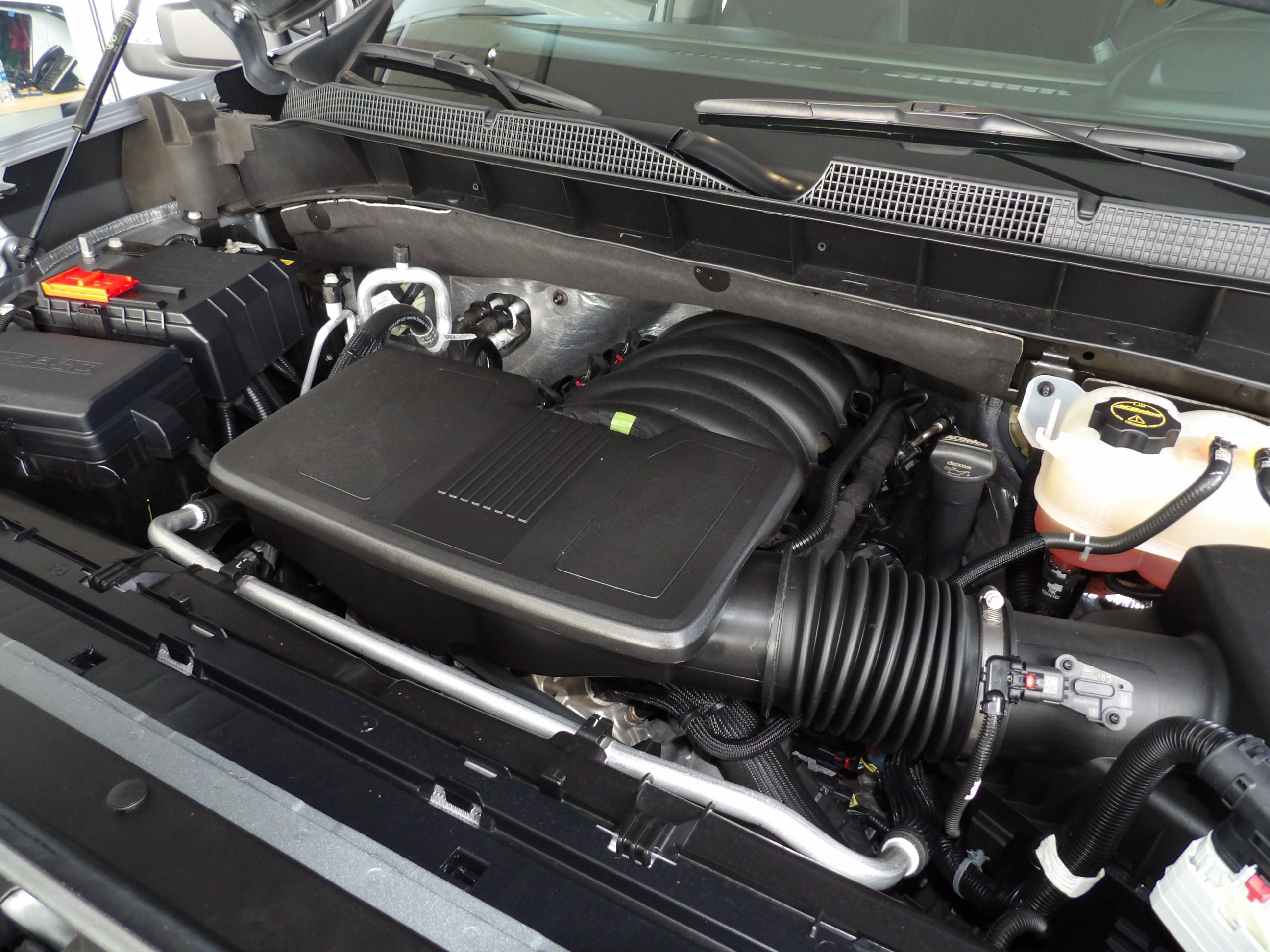 2025 Chevrolet Silverado 1500 LT - Photo 18
