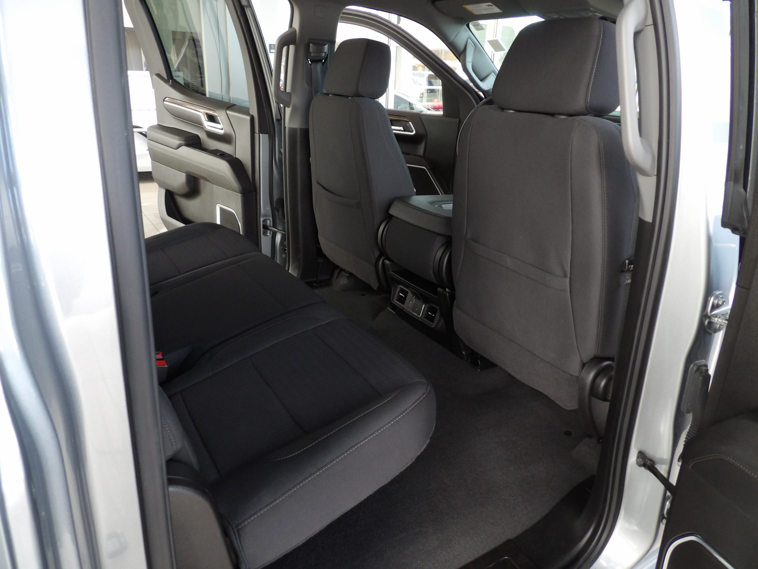 2025 Chevrolet Silverado 1500 LT - Photo 23