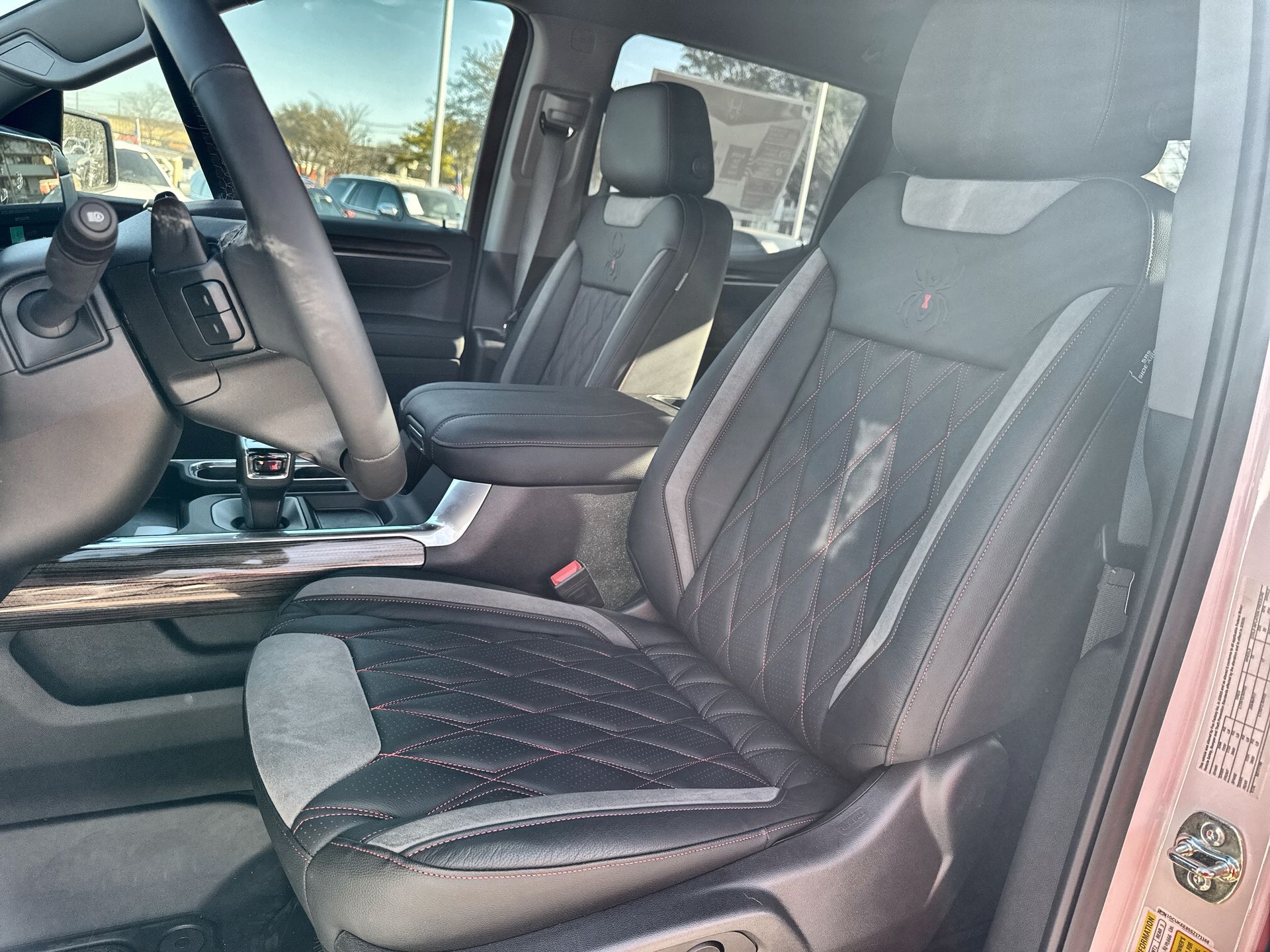 2025 Chevrolet Silverado 1500 RST photo 5
