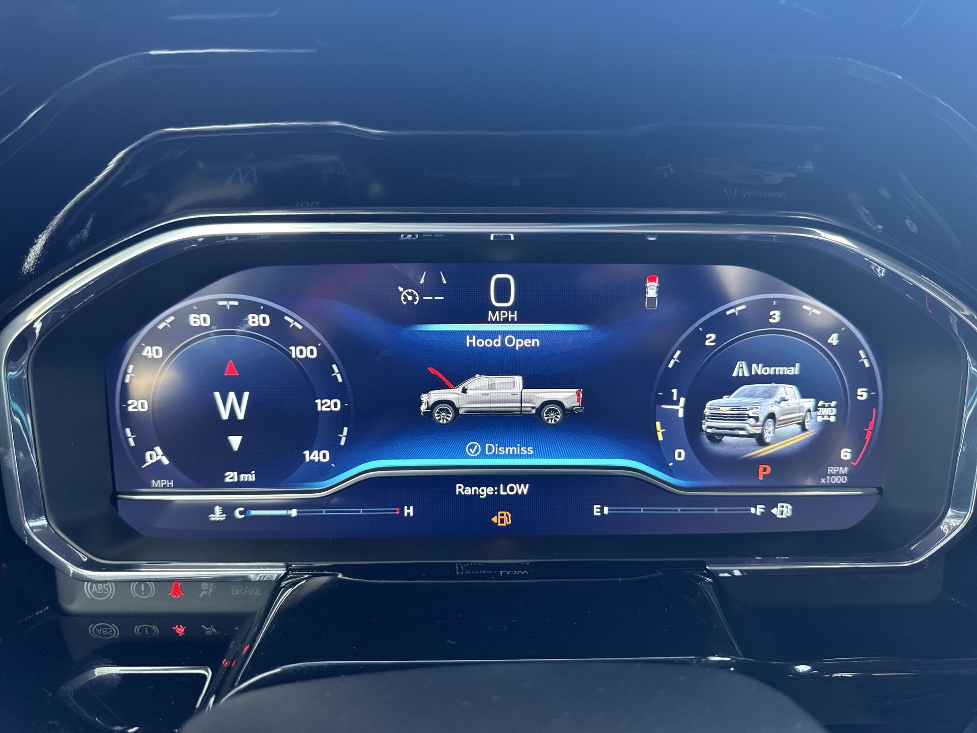 2025 Chevrolet Silverado 1500 RST photo 13