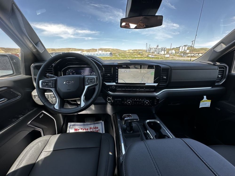 2025 Chevrolet Silverado 1500 RST photo 15