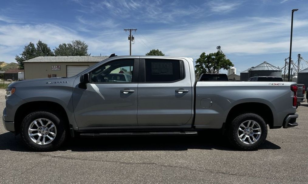 2025 Chevrolet Silverado 1500 RST photo 4