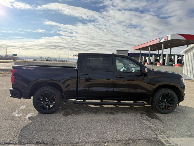2026 Chevrolet Silverado 1500 RST photo 2