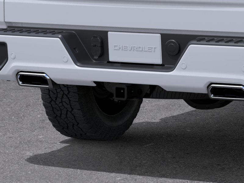 New 2025 Summit White Chevrolet RST image 52