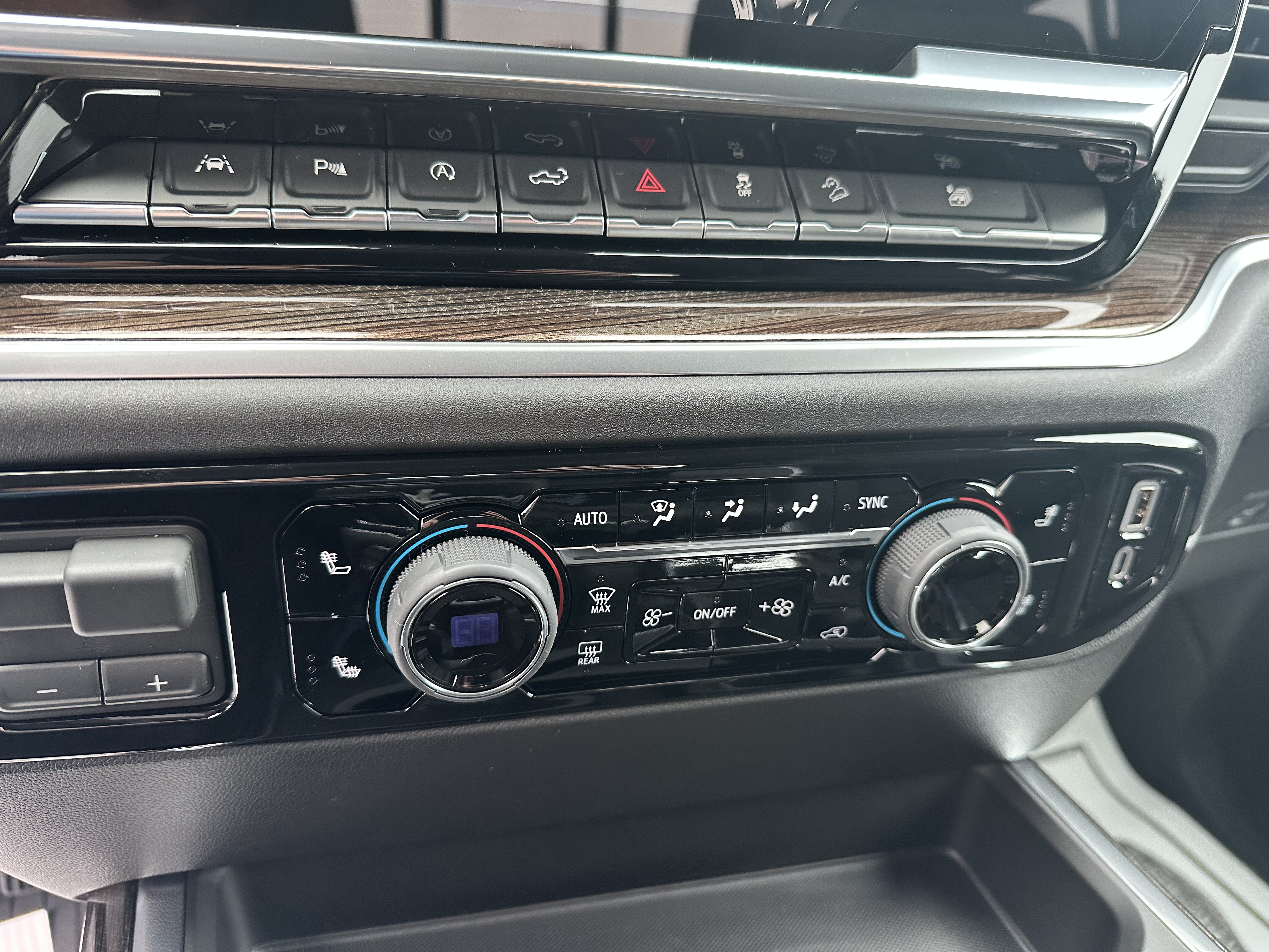 2026 Chevrolet Silverado 1500 RST - Photo 11