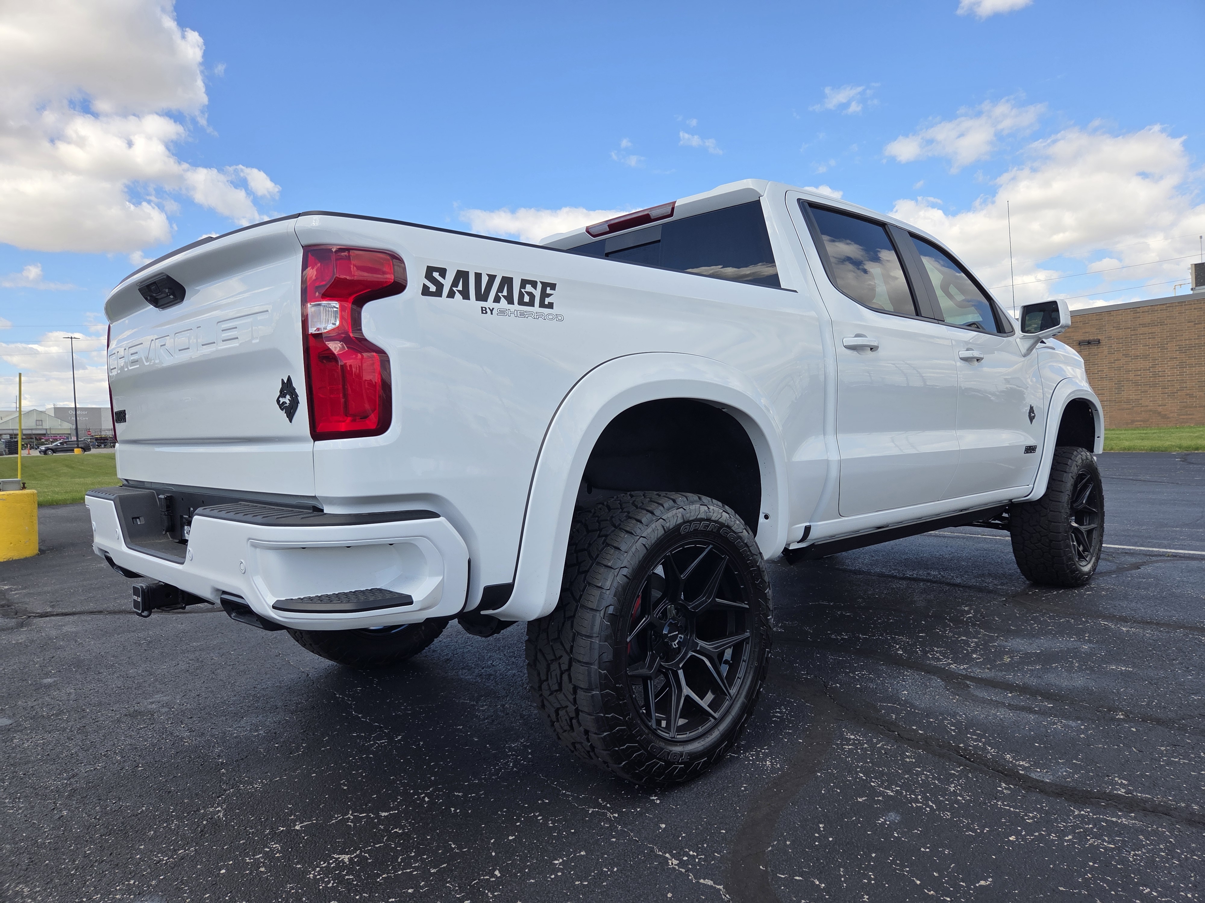 New 2026 Summit White Chevrolet RST image 6