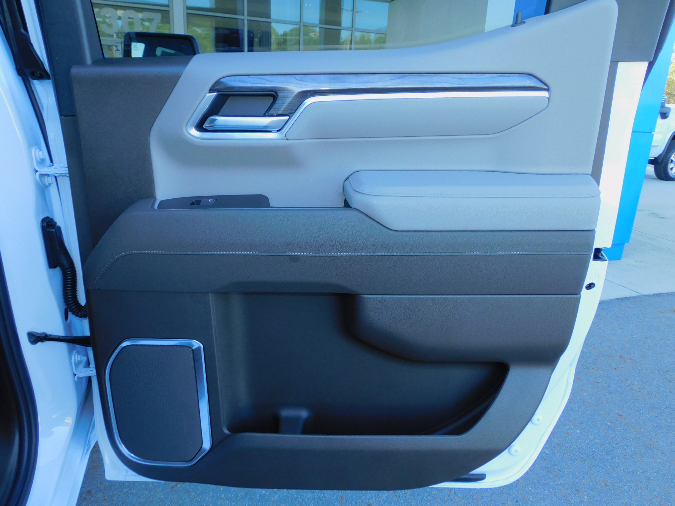 2026 Chevrolet Silverado 1500 LTZ - Photo 31