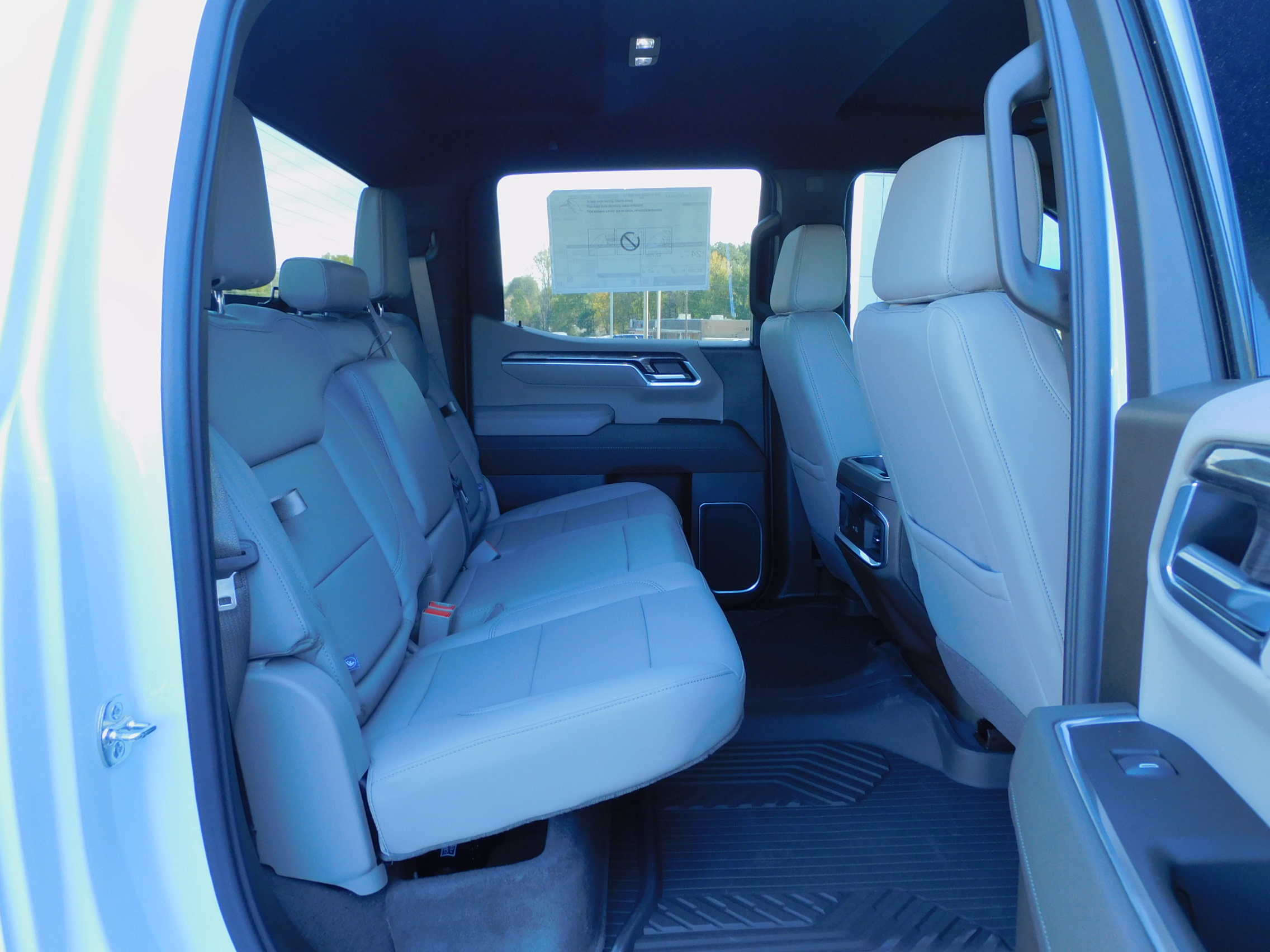 2026 Chevrolet Silverado 1500 LTZ - Photo 24