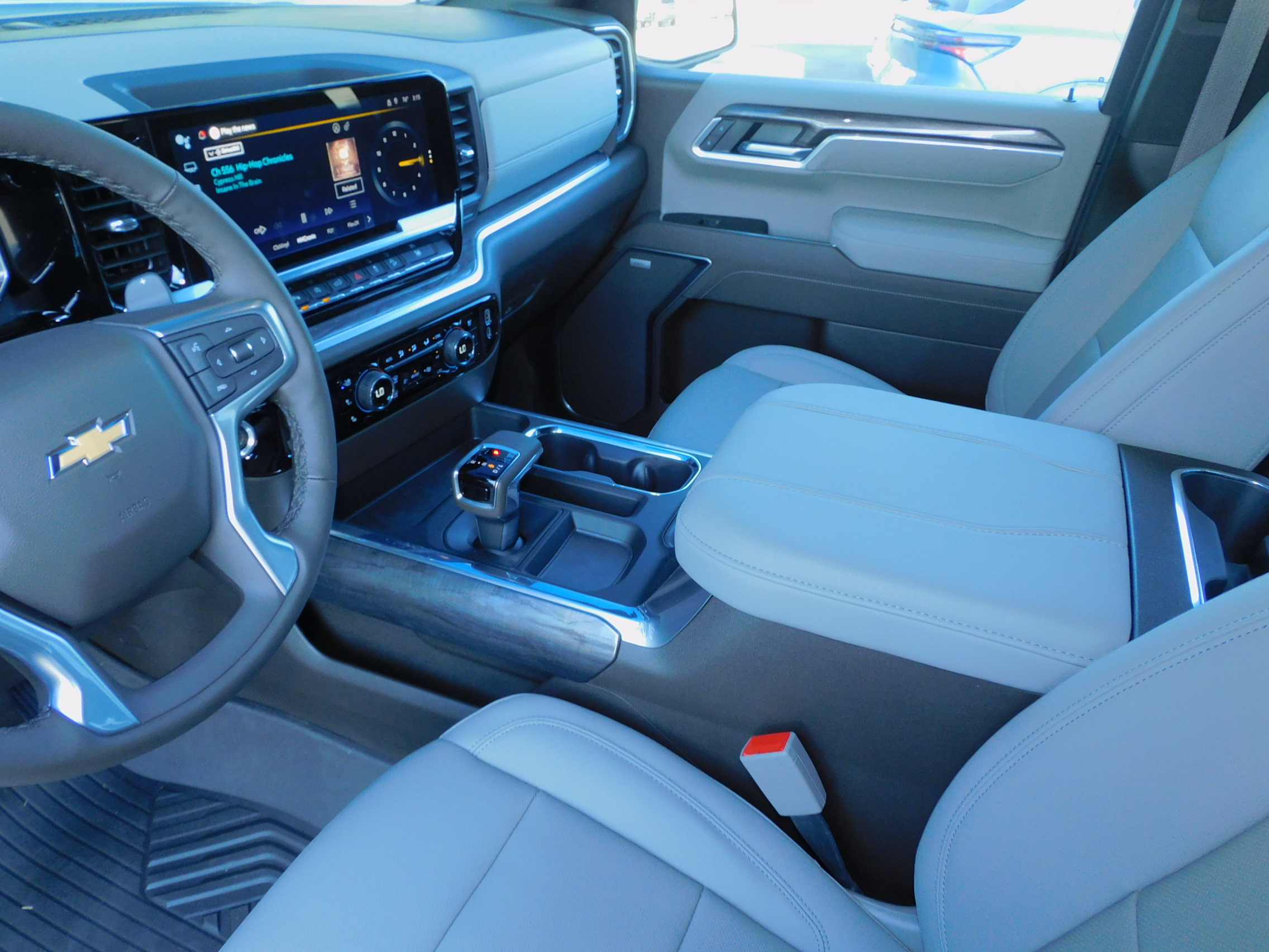 2026 Chevrolet Silverado 1500 LTZ - Photo 21