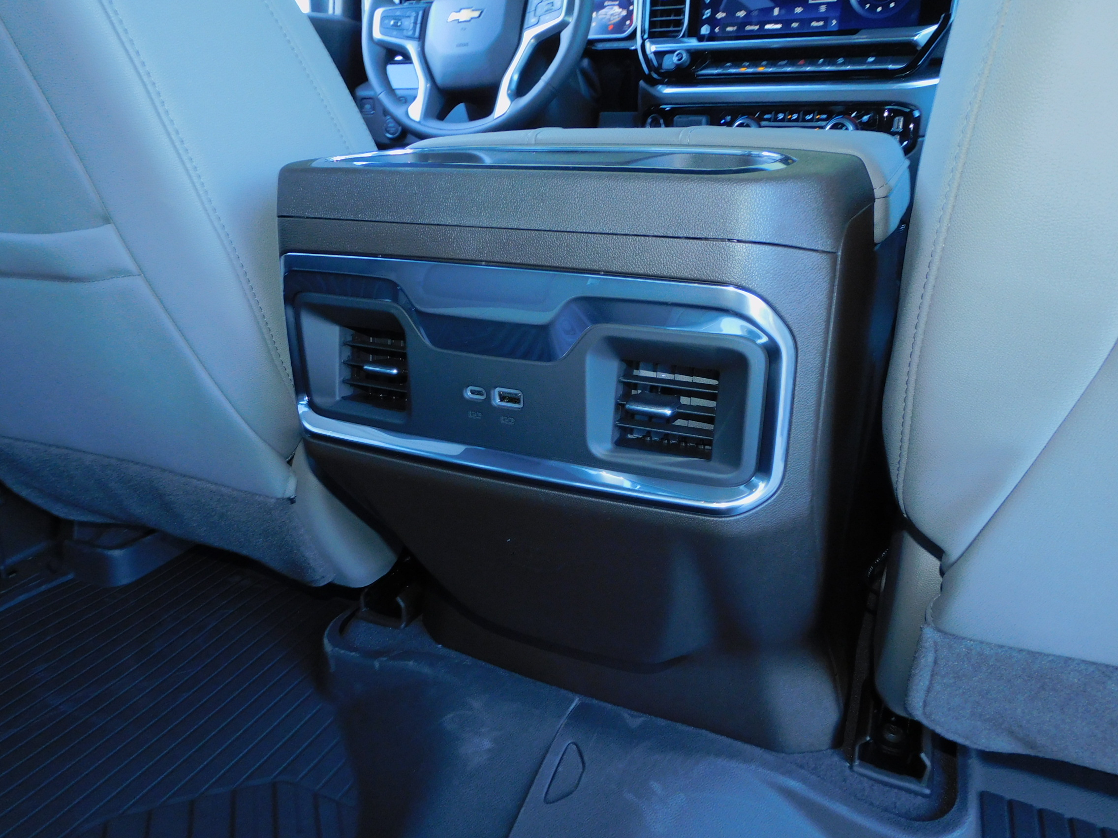 2026 Chevrolet Silverado 1500 LTZ - Photo 30