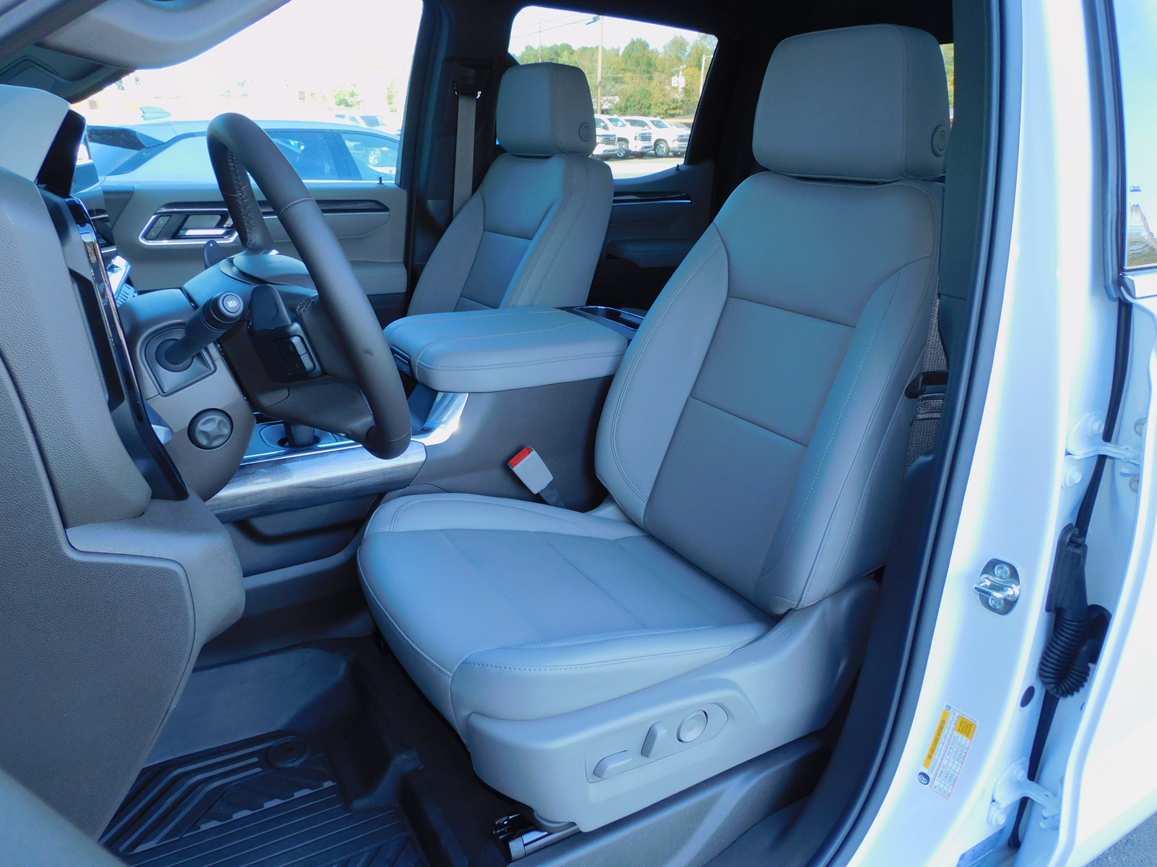2026 Chevrolet Silverado 1500 LTZ - Photo 16