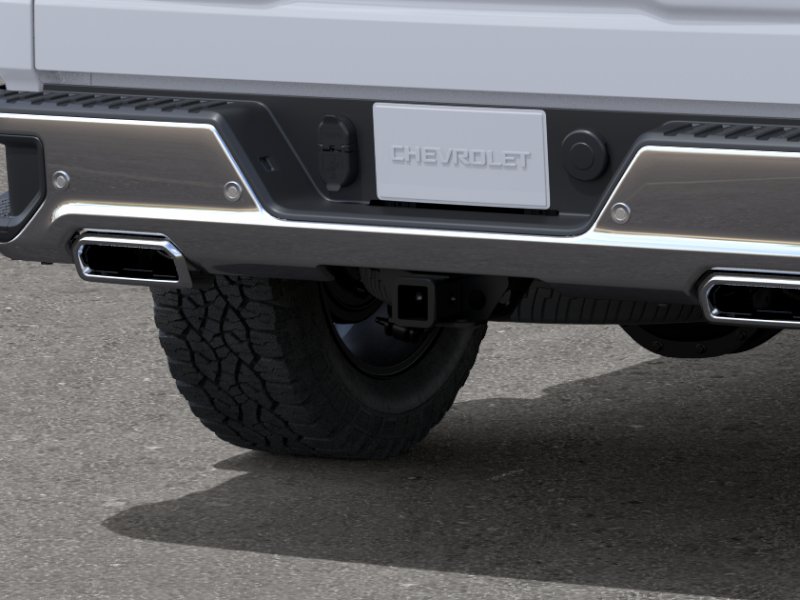 New 2026 Summit White Chevrolet LTZ image 38
