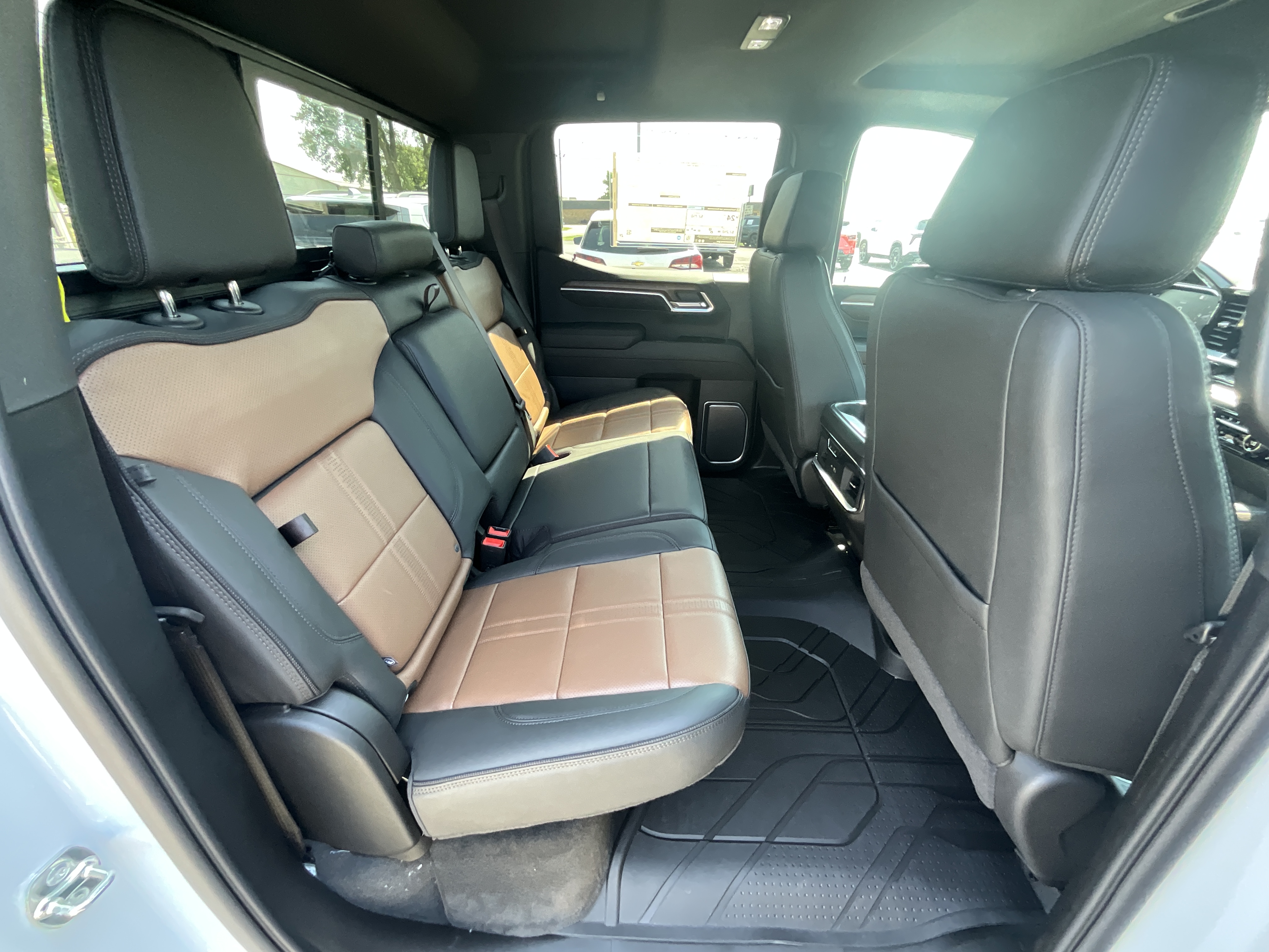 2026 Chevrolet Silverado 1500 High Country - Photo 25