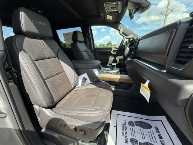 2026 Chevrolet Silverado 1500 High Country - Photo 9